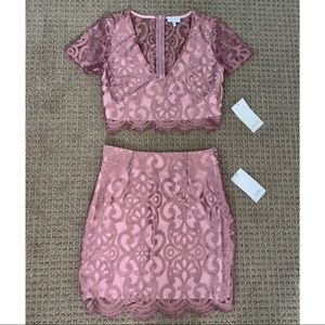 TOBI Mauve 2 Piece Lace Layer Set⭐️